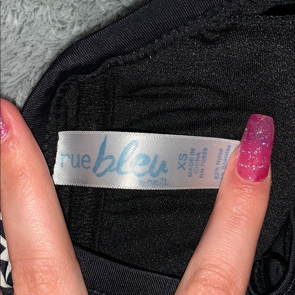 Swimming top - Picture 3 of 3